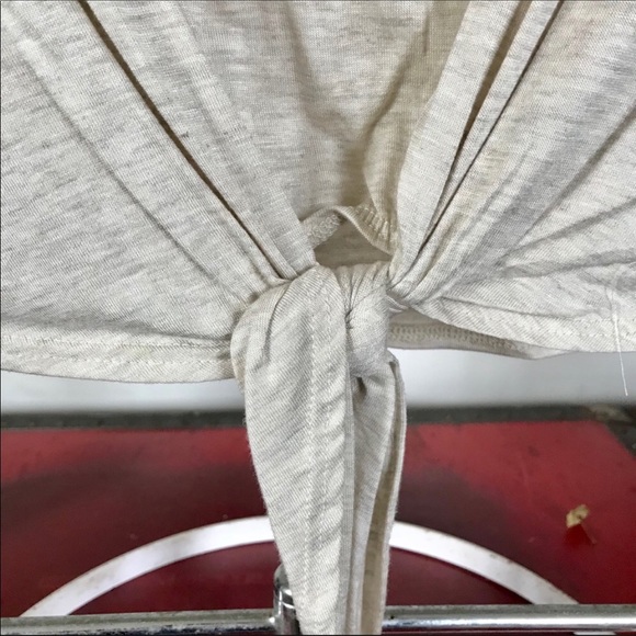 Kali Reve Texas Tie Front Cropped T-Shirt - Picture 4 of 7